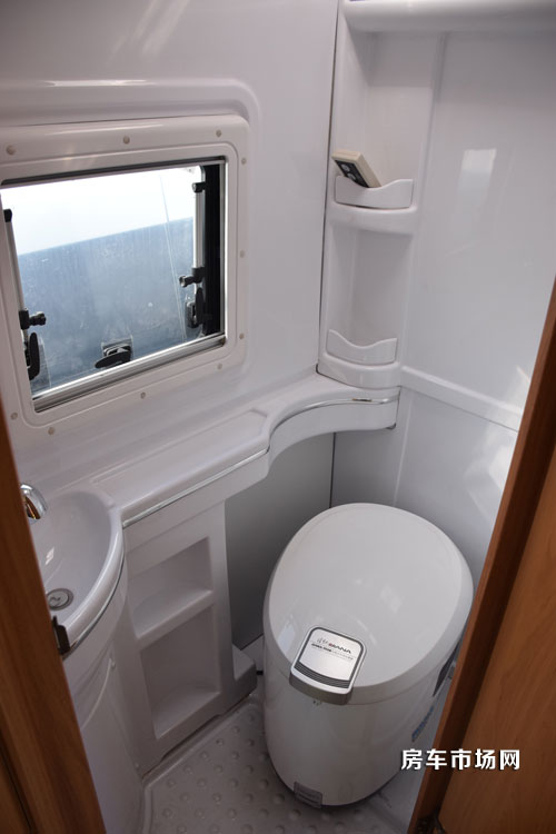 国六标准皮卡房车将上市,内部两张大床,四驱可选自动挡