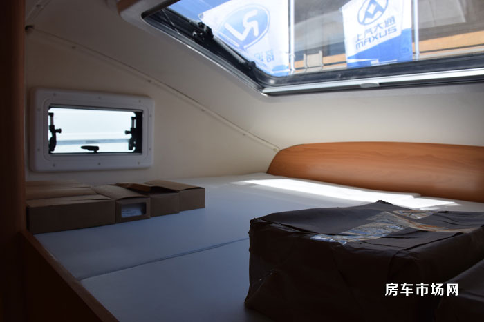 国六标准皮卡房车将上市，内部两张大床，四驱可选自动挡