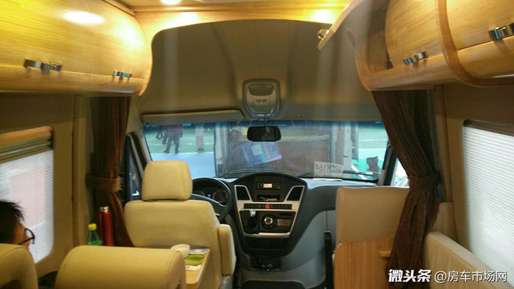 红日依维柯B型a37房车 特价30万仅此一台