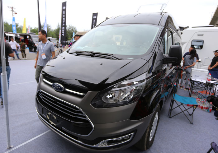 景宴睿535福特新全顺自行式B型房车